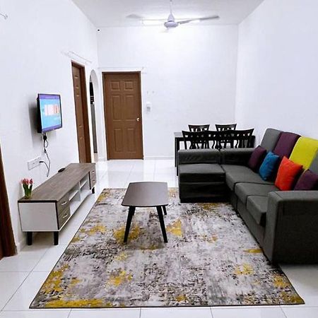 Homestay Pangsapuri Samudera Seri Manjung Lumut Exterior foto